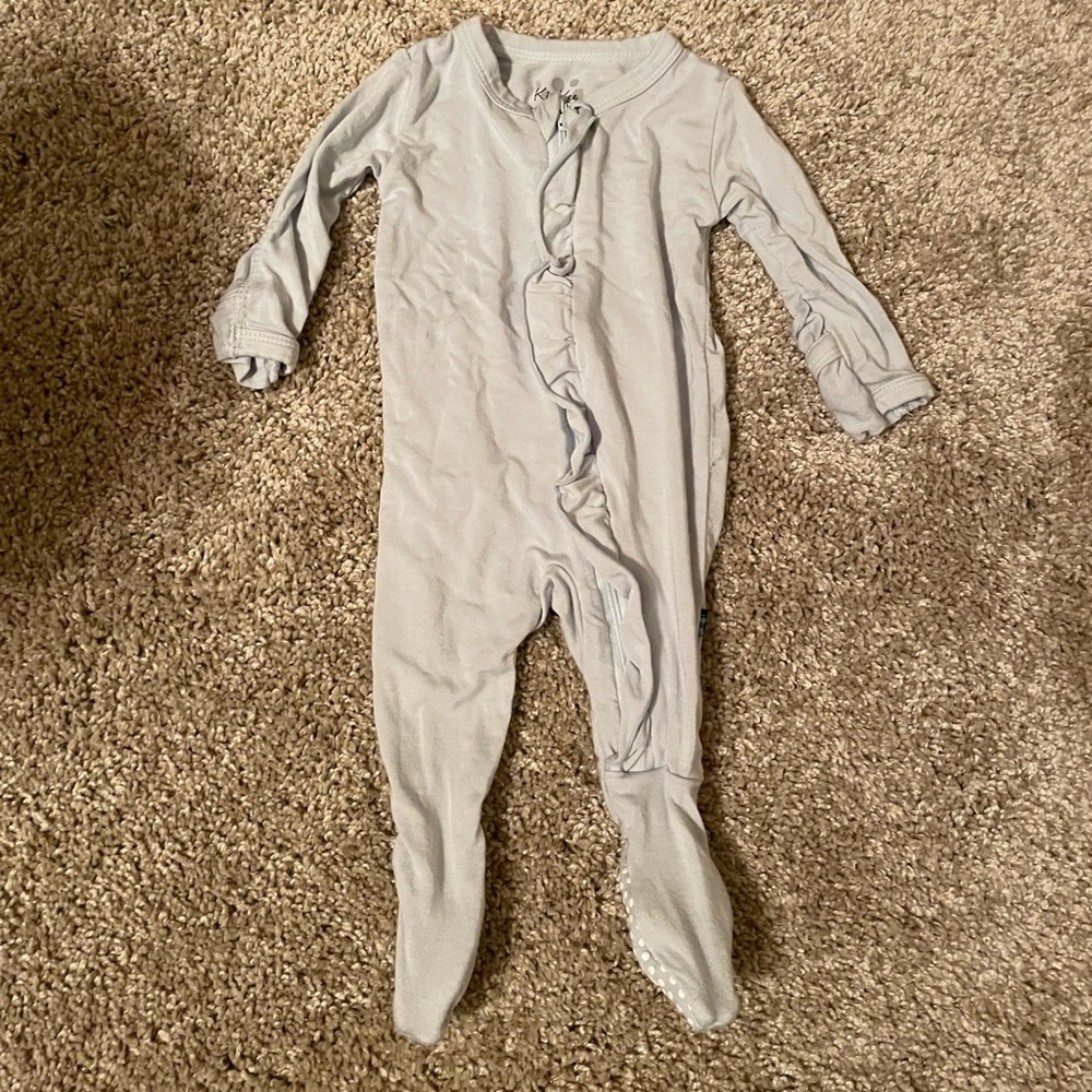 KicKee Pants Ruffle Back Zippered Footie